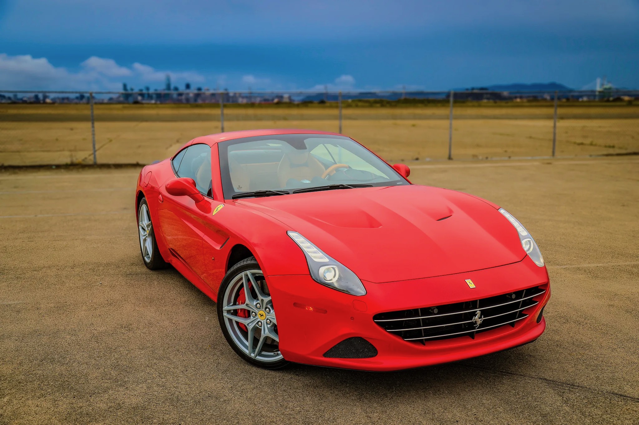 2016 Ferrari California — view 1
