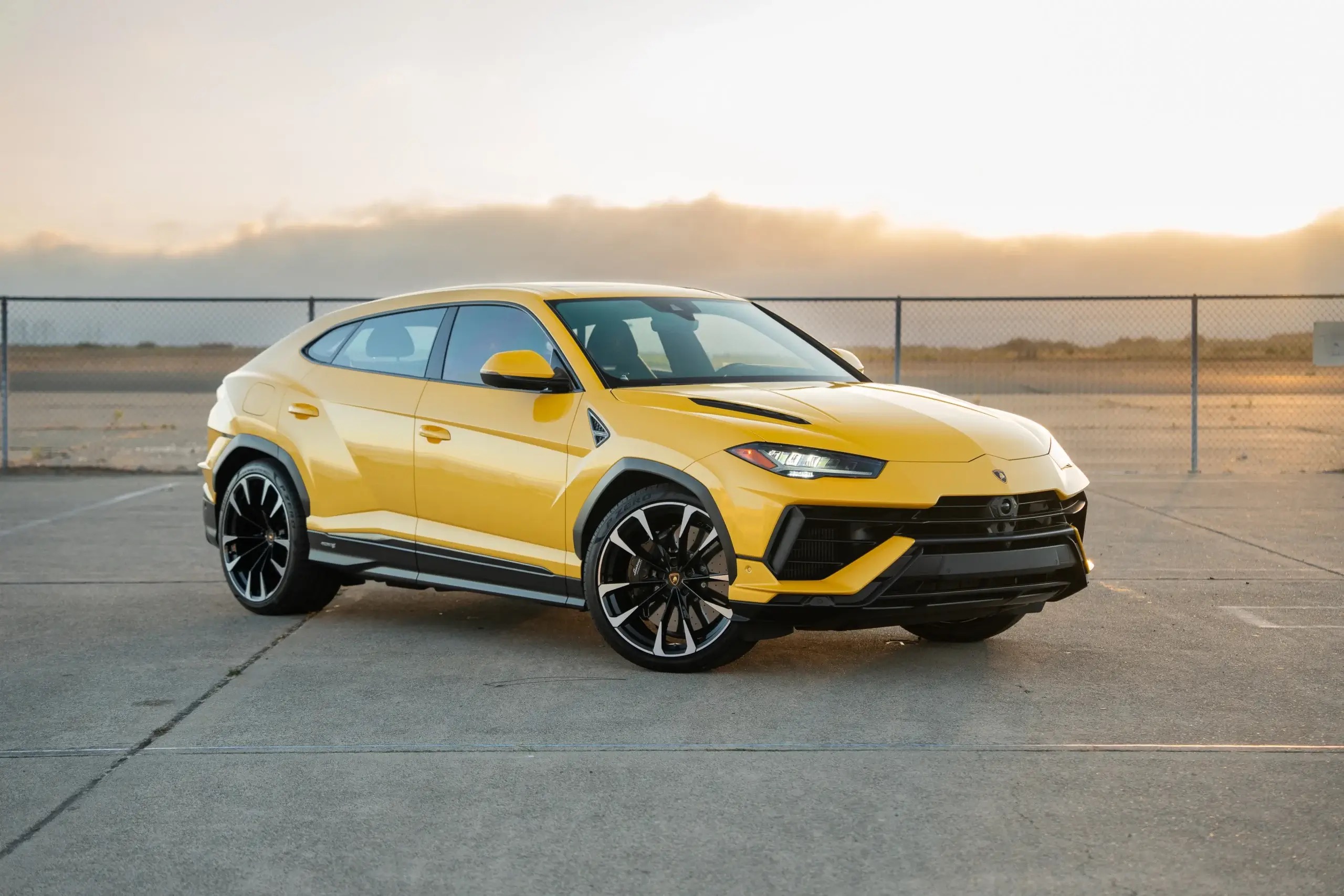 2023 Lamborghini Urus Sport — front three-quarter view