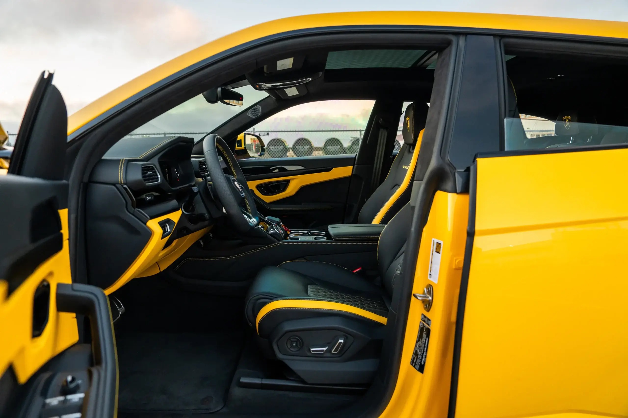 2023 Lamborghini Urus Sport — front interior