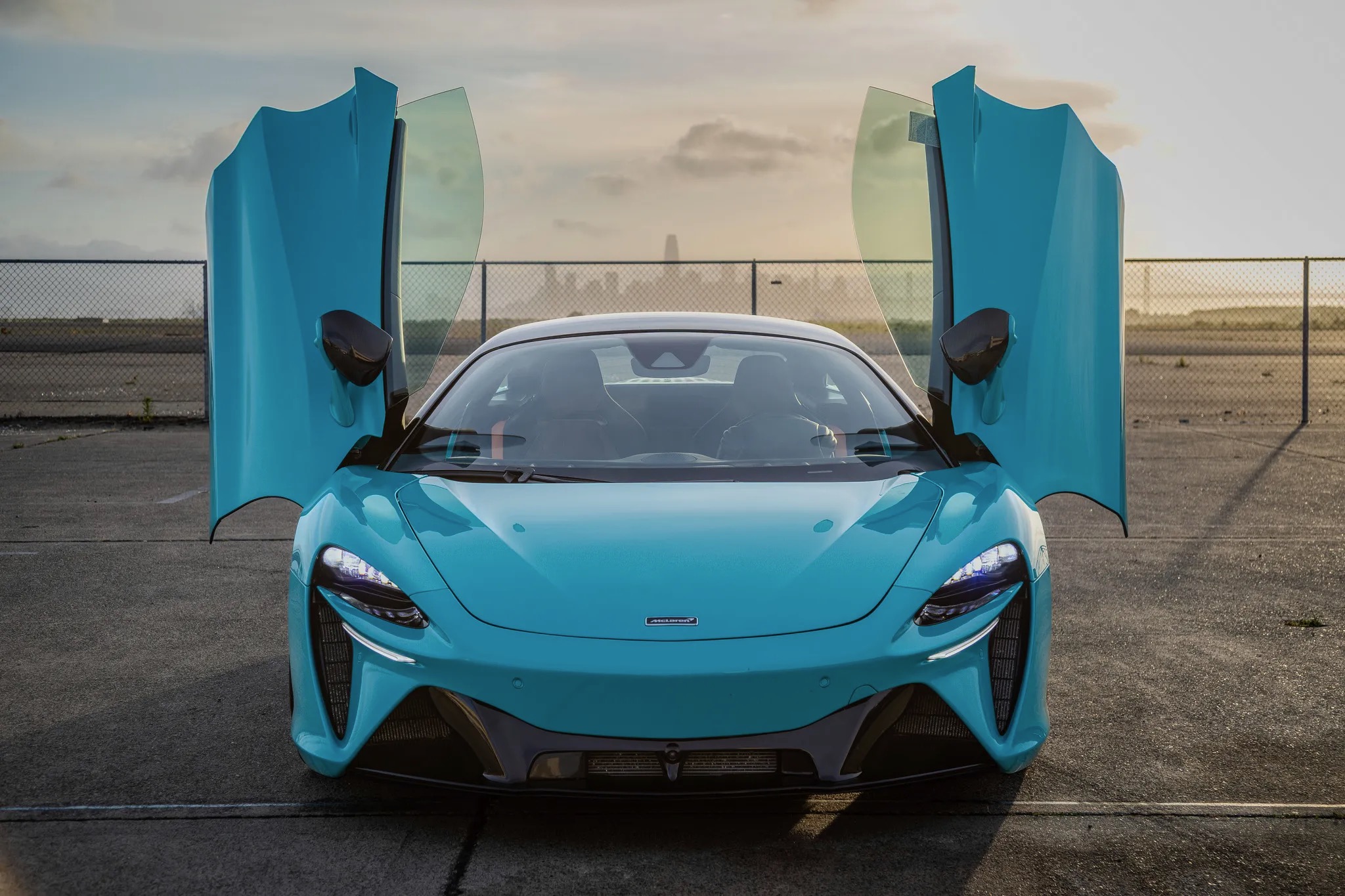 2023 McLaren Artura — view 2