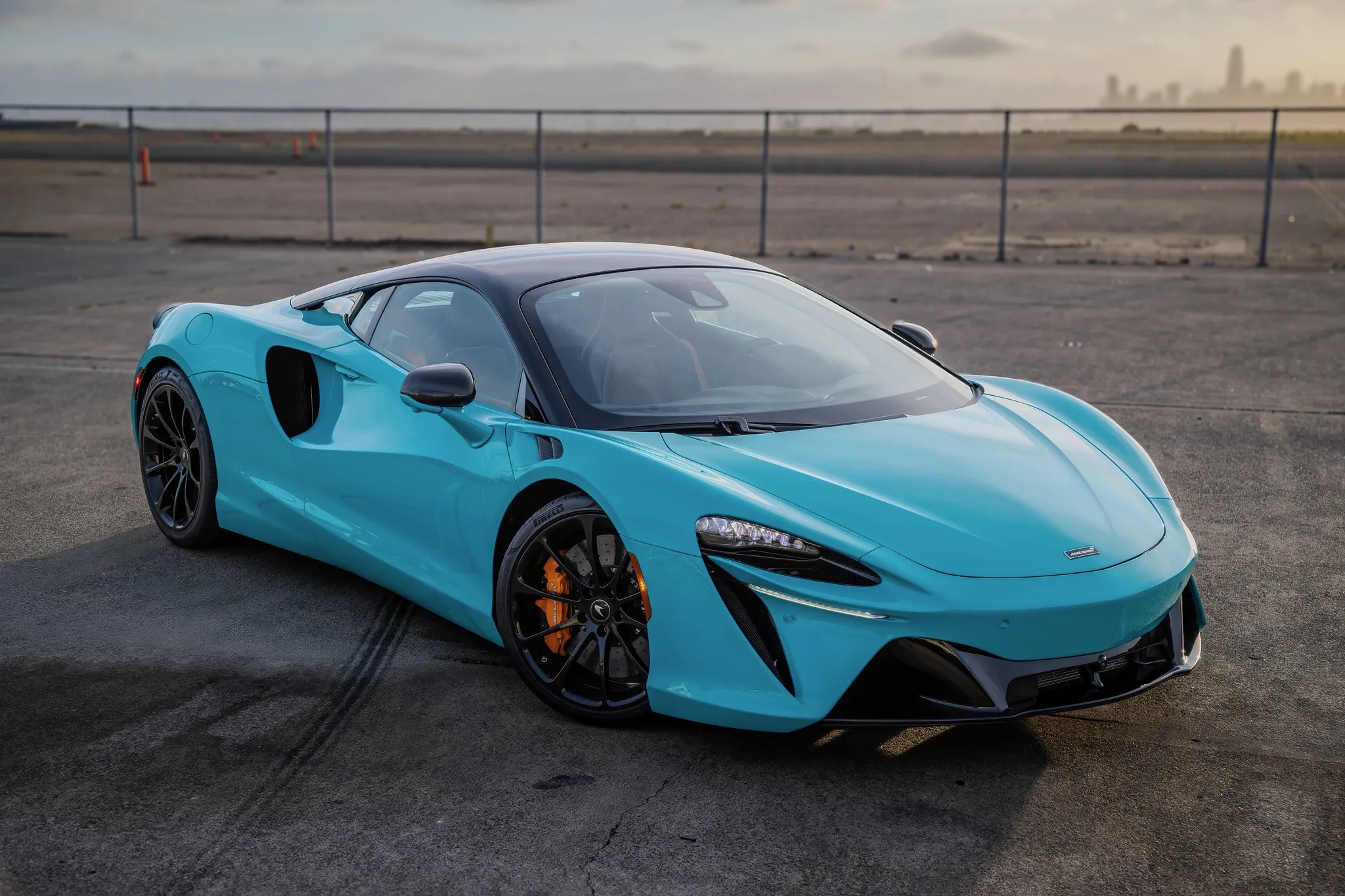 2023 McLaren Artura — view 4