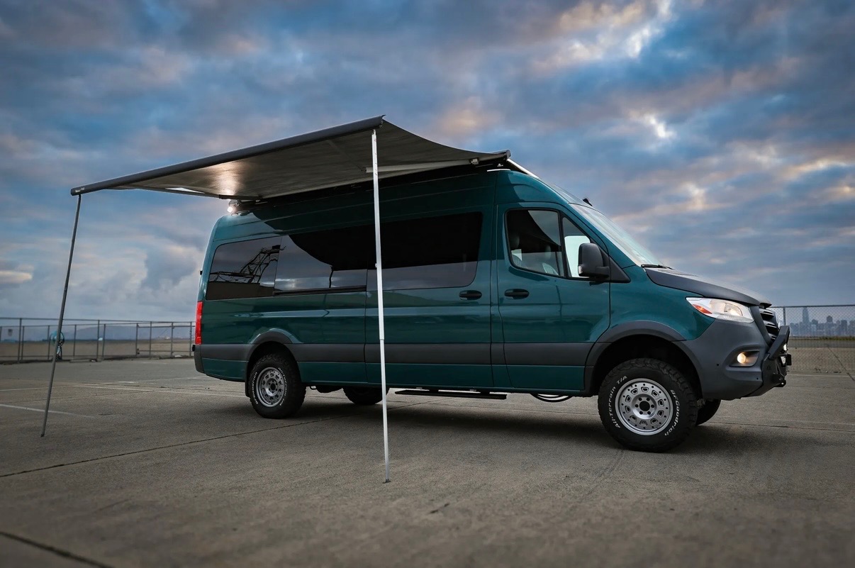 2023 Mercedes Sprinter — view 5