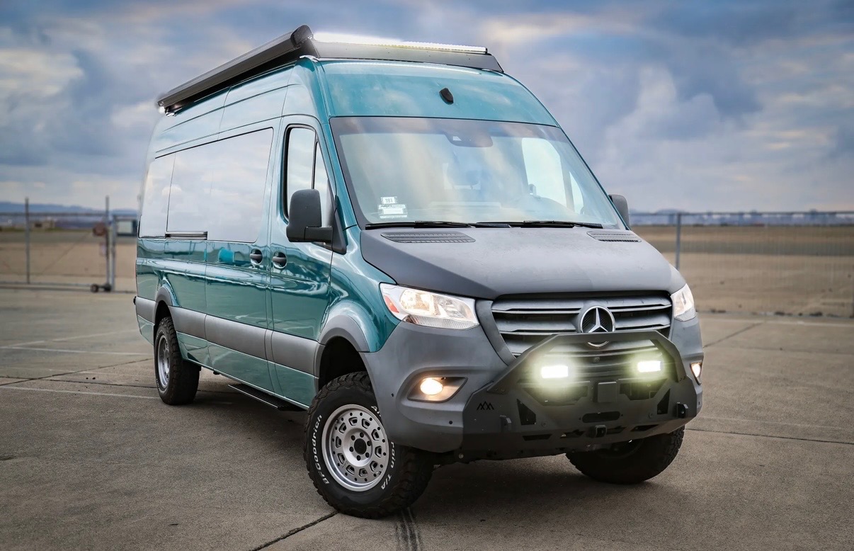 2023 Mercedes Sprinter — view 6