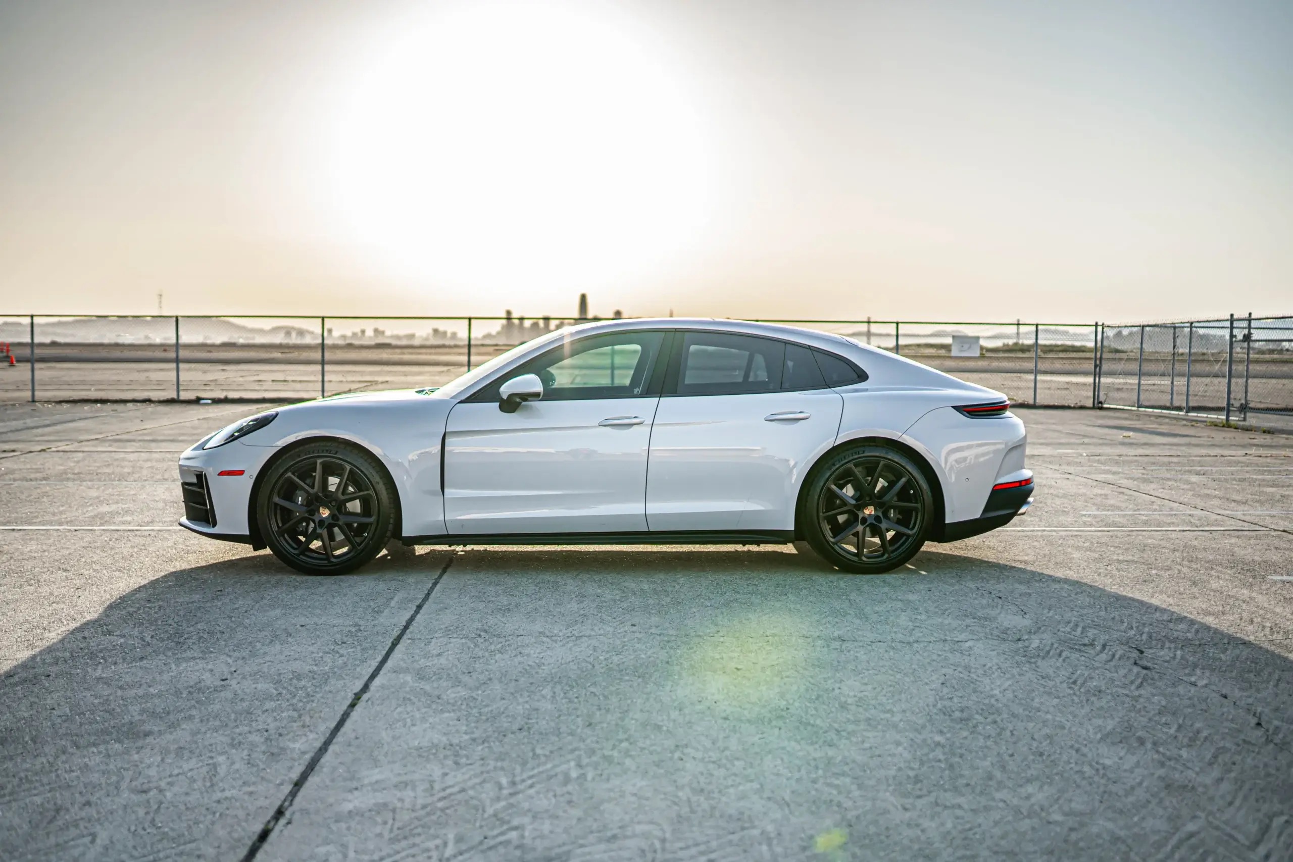 2024 Porsche Panamera — view 2