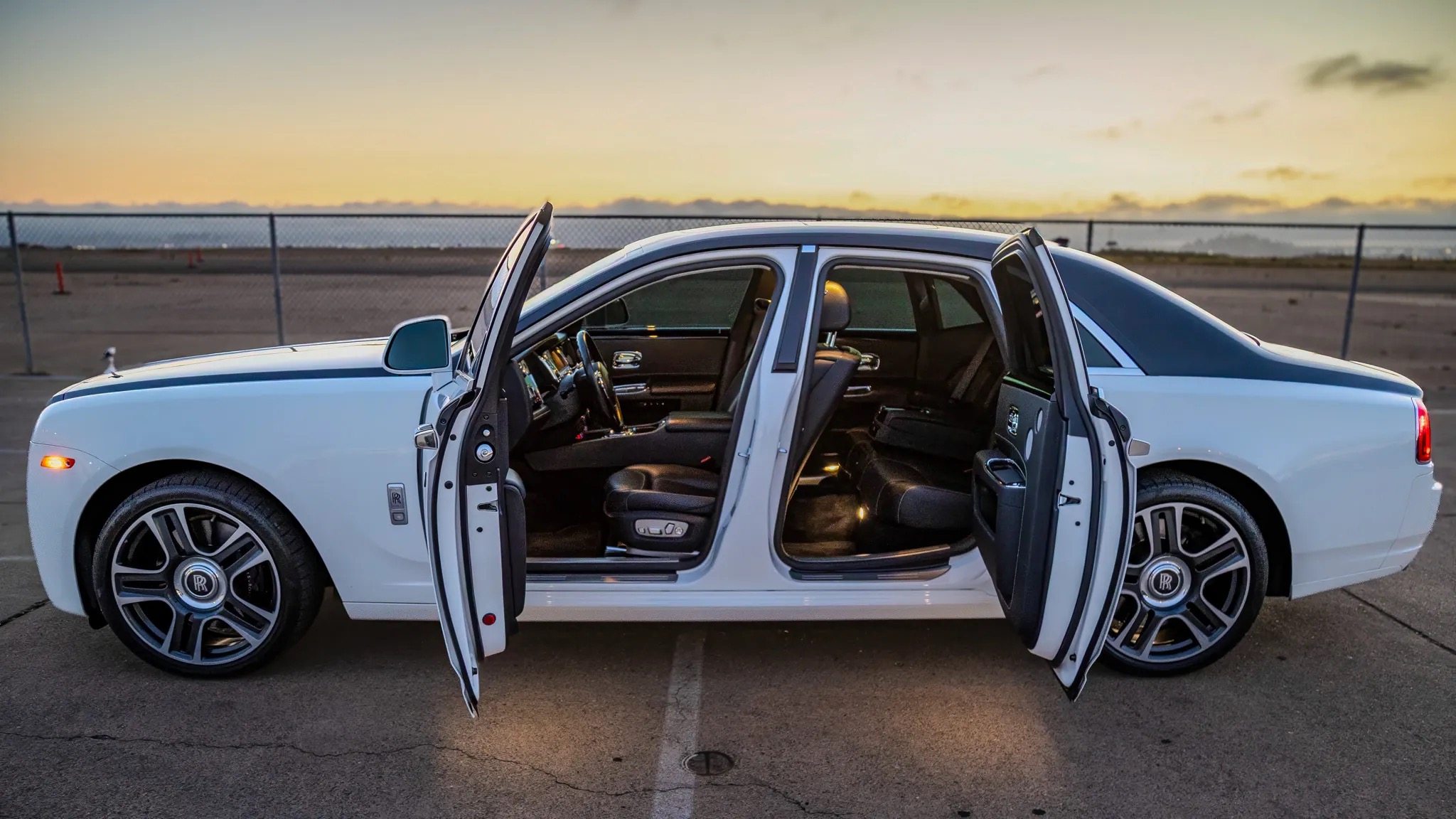 2017 Rolls-Royce Ghost — view 3