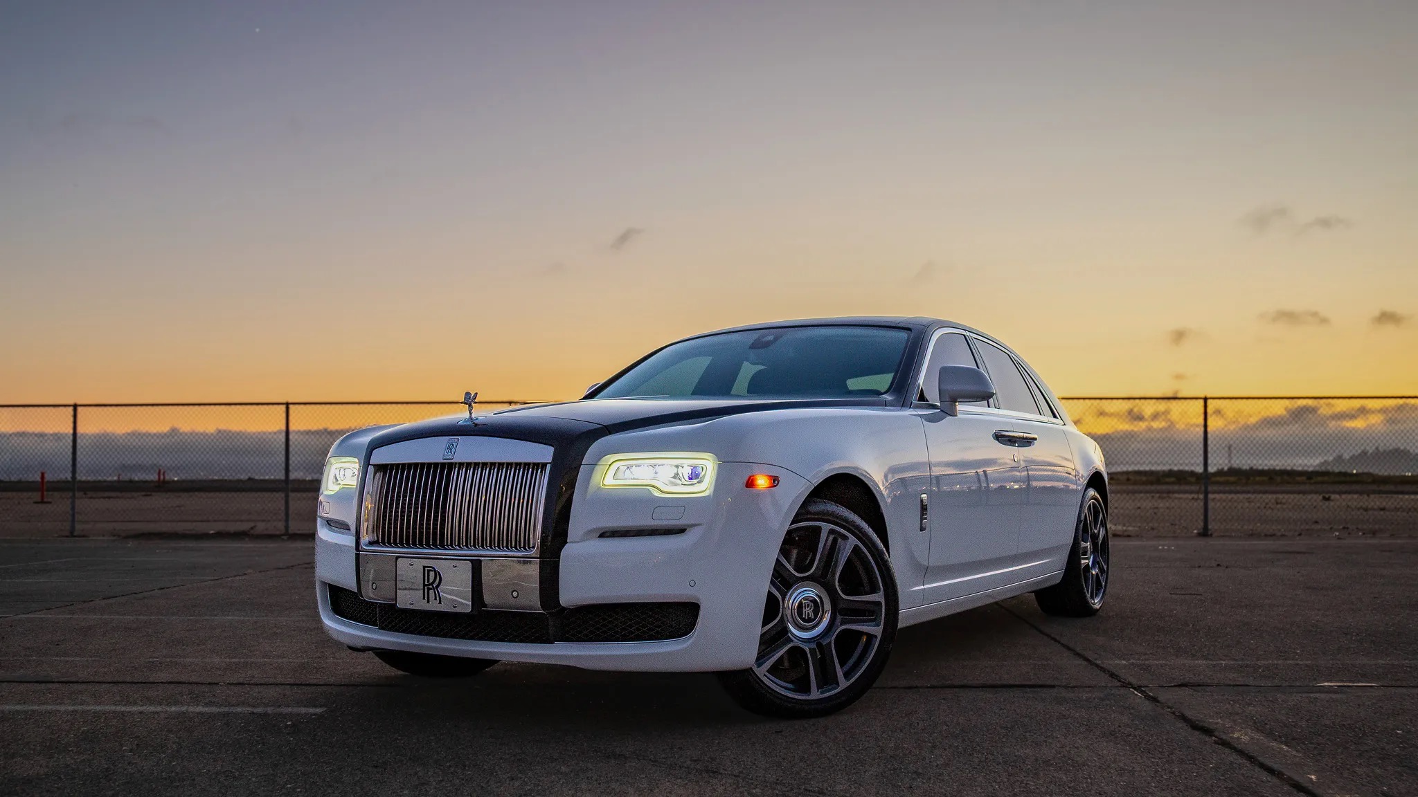 2017 Rolls-Royce Ghost — view 5