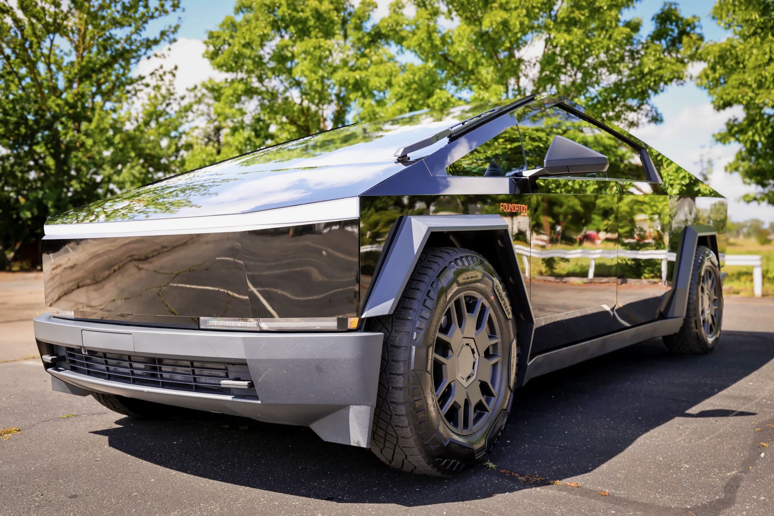 2024 Tesla Cybertruck — view 1